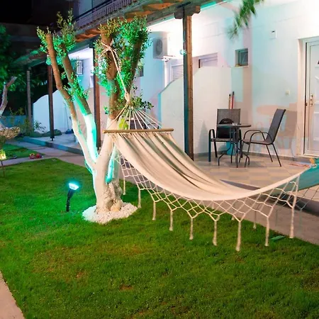 Stylish Studio 20 Meters From Sea.garden View! Apartman *